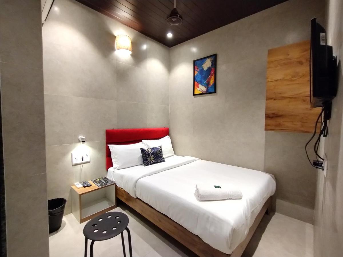 Hotel Eros - Near Airport T2 مومباي المظهر الخارجي الصورة